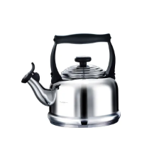 LE CREUSET TRADITIONAL KETTLE