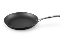 LE CREUSET TOUGHENED NON-STICK SHALLOW FRY PAN