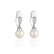 CLIP ON EARRINGS WITH PEARL DROP